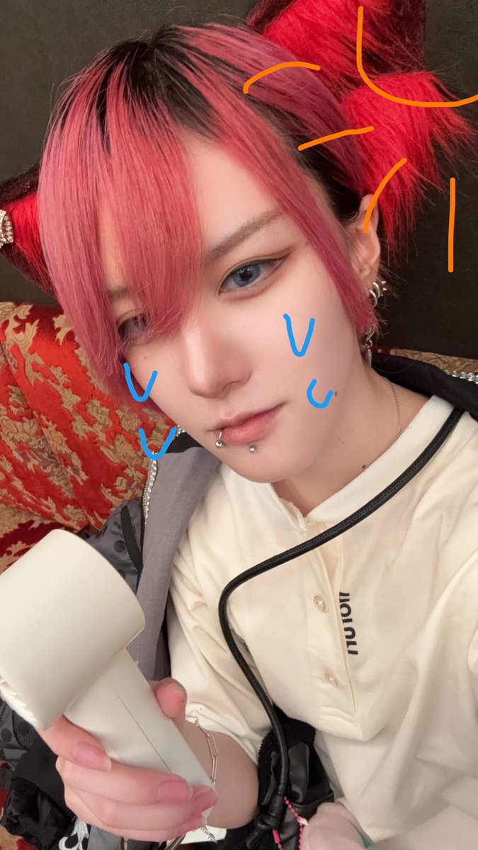 sui_offwhite's tweet photo. 暑すぎる𝐄𝐯𝐞𝐫𝐲𝐝𝐚𝐲
今日お茶予定だから遊びきてー助けて
 #男装  #男装カフェ  #秋葉原 https://t.co/9N1aqUJIQR