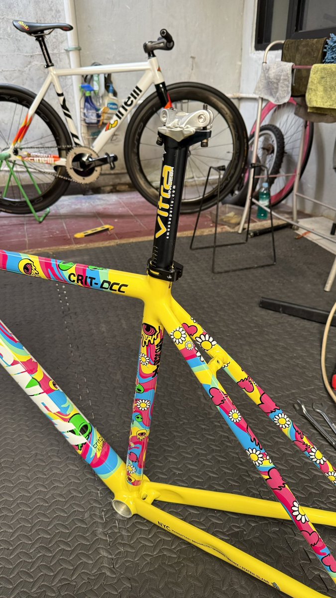 farhanwindia's tweet photo. FS : Frameset Engine 11 Crit - DCC 2025 inc seatpost amoeba vitra sz XS (48 C-T), kondisi mulus kaya baru

Harga : 12 JT Nego tipis

Lokasi : Bogor Utara 

WA : 0813-6699-8854

 #fnfjb https://t.co/81NWm4JwYv