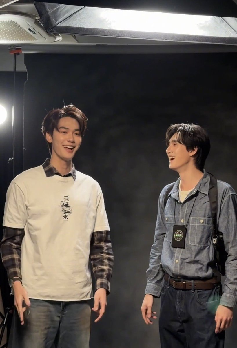 meepangg's tweet photo. ดิวธีน่ารักกันมาก แค่ถ่ายโปสเตอร์ซีรี่ส์ก็เหมาะสมกันมากอะ🦊🐰

#MrKillSeriesEP3
#dewtee #ดิวธี https://t.co/JblpKyvOTY