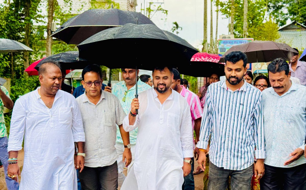 Sushanta_BJP's tweet photo. 📍রাউতখলা পঞ্চায়েত 

উন্নয়নের পথে বিশালগড়। 

কথায় নয়, উন্নয়নের বাস্তব চিত্র নিয়ে এবার পৌঁছে যাচ্ছি প্রতিটি পঞ্চায়েতে।

"উন্নয়নের পথে বিশালগড় – পঞ্চায়েতভিত্তিক উন্নয়ন প্রদর্শনী অভিযান"-এ তুলে ধরা হবে কেন্দ্র ও রাজ্য সরকারের জনকল্যাণমূলক প্রকল্প, অবকাঠামো উন্নয়ন এবং মানুষের জীবনে আসা ইতিবাচক পরিবর্তনের বাস্তব ছবি।

আসুন, একসাথে দেখি, জানি এবং অনুভব করি—
উন্নয়নের এই অগ্রযাত্রায় বিশালগড় কতটা এগিয়েছে।
সবকা সাথ, সবকা বিকাশ, সবকা বিশ্বাস, সবকা প্রয়াস।
উন্নয়নের পথে বিশালগড়, এগিয়ে চলেছে আত্মবিশ্বাসের সঙ্গে।
#উন্নয়নের_পথে_বিশালগড় #পঞ্চায়েতভিত্তিক_উন্নয়ন #ViksitBharat #BJP #Bishalgarh #Tripura #SabkaSaathSabkaVikas #DevelopmentJourney