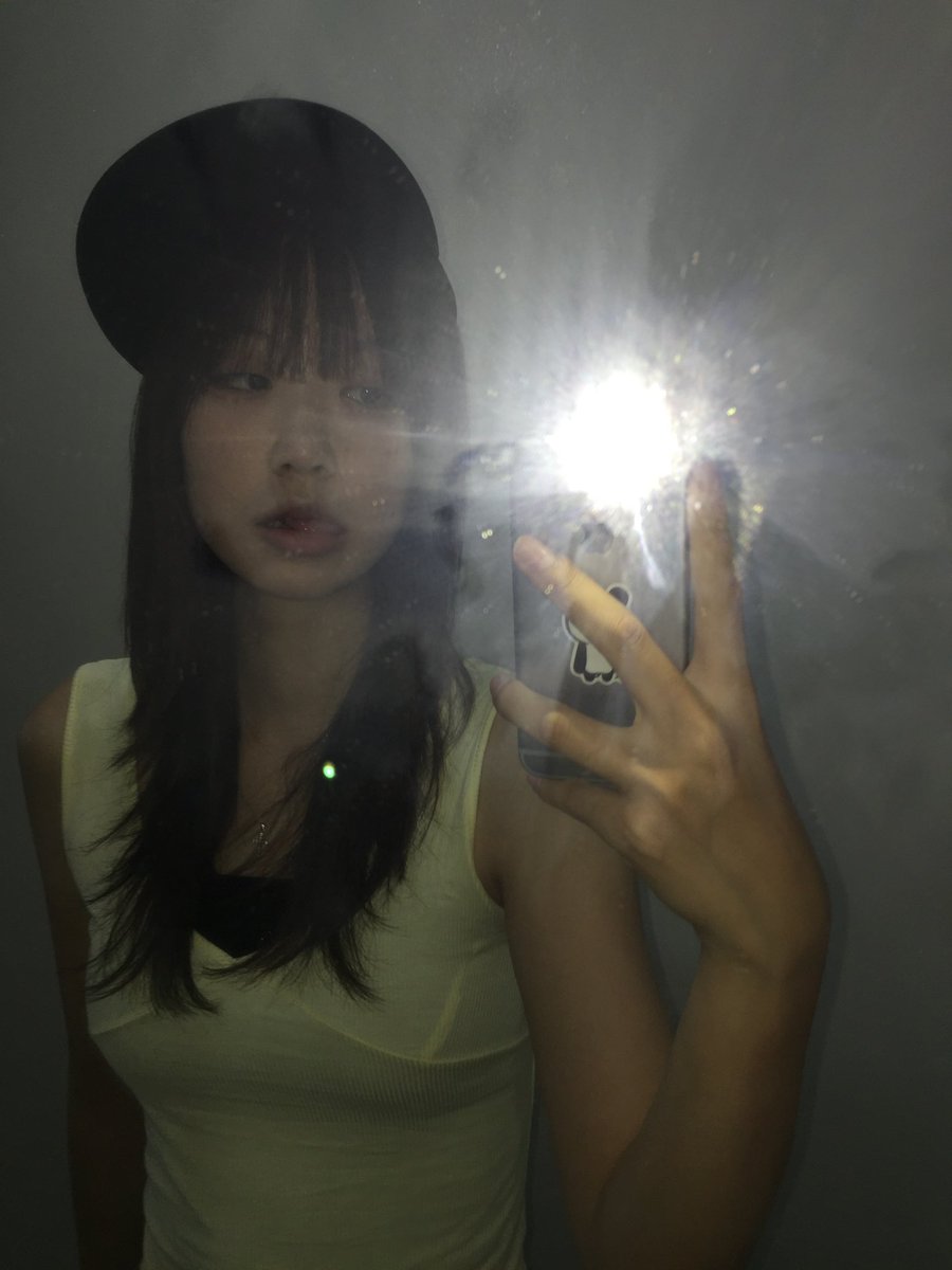 111RO5's tweet photo. 민트잼 vs 노란잼 https://t.co/PSiqFDiZ6B