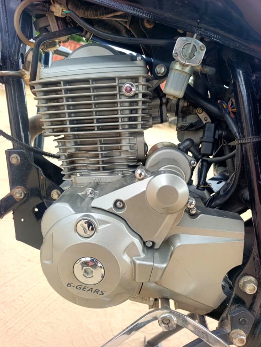Eng_Matarra's tweet photo. #Tshs 2,300,000/=
SINORAY 180-6 (Gear 6) 🔥🔥
REG" #FBH
▪️Cc 180
▪️Gear 6
▪️Starter jino moja
▪️Engine Haijaguswa
▪️Haijafanya bodaboda
▪️Full Documents ✅️
IPO DAR (Mikoani Tunatuma)
CALL/WHATSAPP-0719542184 https://t.co/zHqSBaVBmP