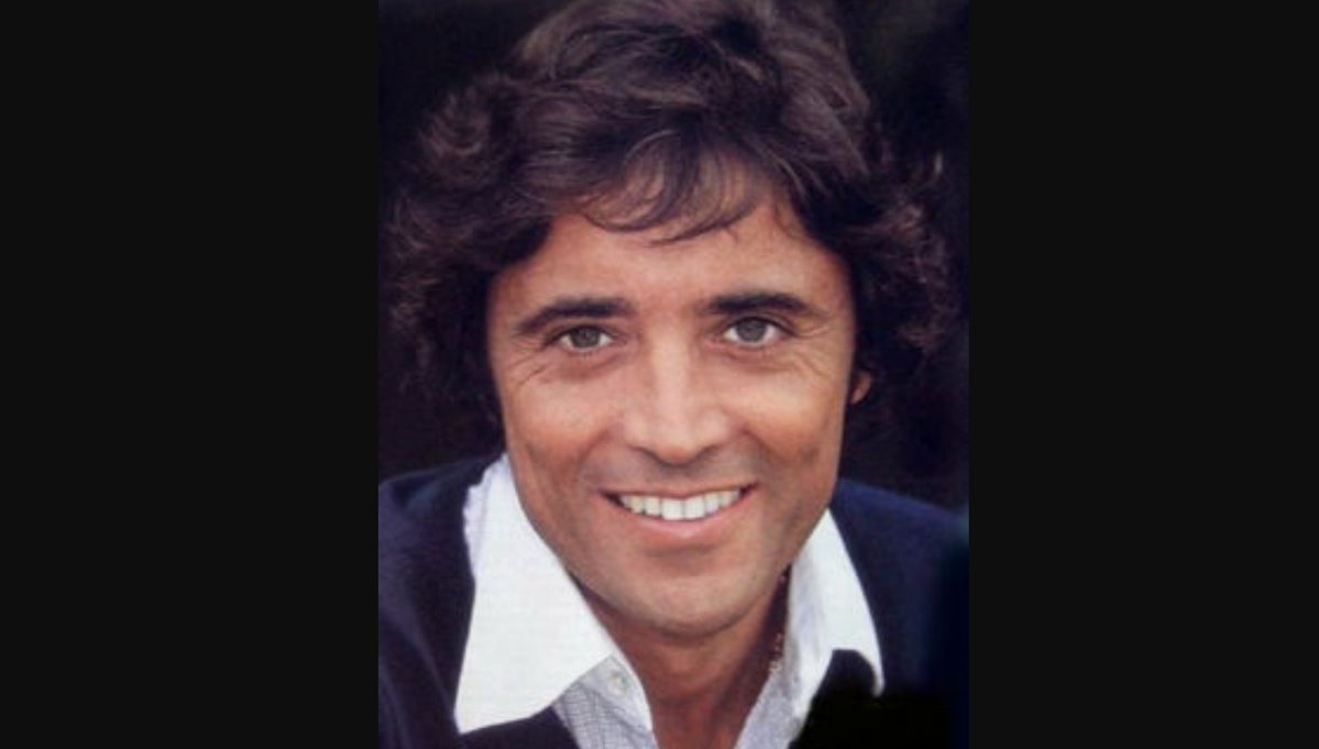 Mediasinfos's tweet photo. Une pensée pour #SachaDistel qui est décédé il y a pile 22 ans aujourd'hui à 71 ans. https://t.co/iJqlWSowDC