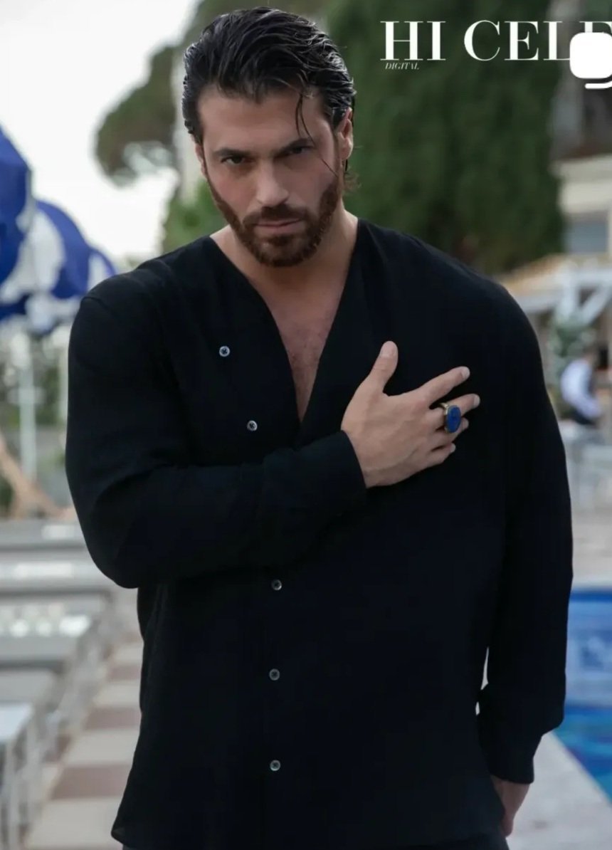 BelenCodesido's tweet photo. Que bonita la gente que es diferente. 
#CanYaman ❤️❤️❤️
Buenos días !!! feliz miércoles y FELIZ ESTRENO DE SANDOKAN EN ESPAÑA 🐅🐅🇪🇸🇪🇸🇪🇸🇪🇸🇪🇸🇪🇸🇪🇸🇪🇸🇪🇸😍😍💕💕 #Sandokan 🐅
#ElTurco🗡 #ElLaberintoDeLasMariposas 🦋 https://t.co/vbWMnjyZ2Q