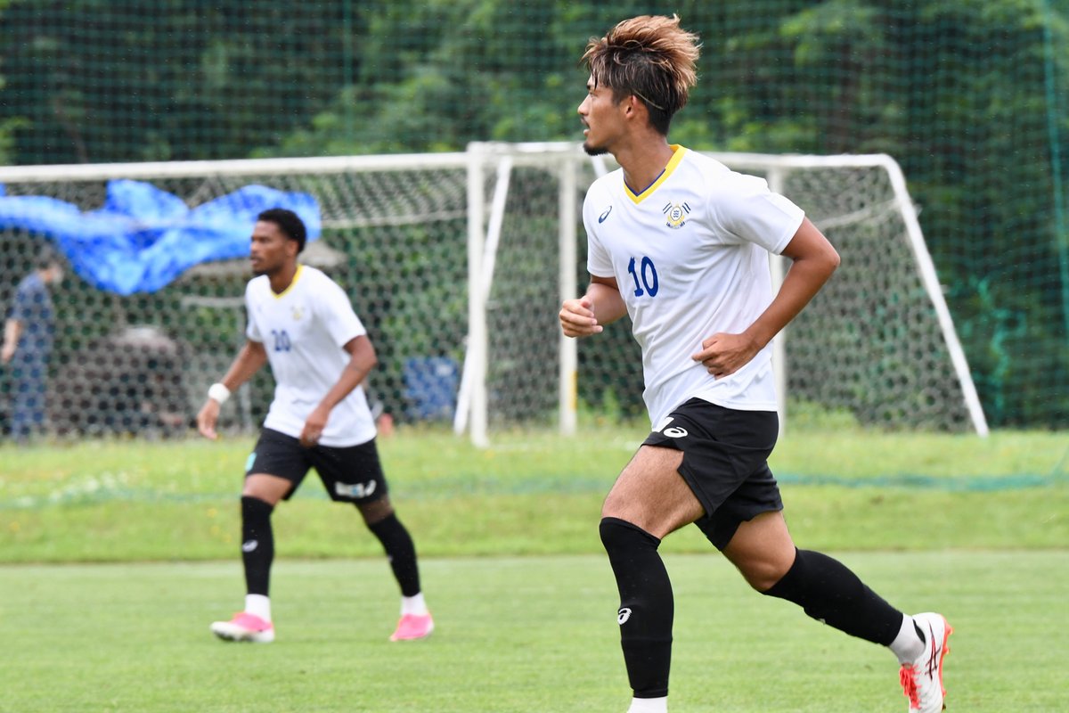 FCimabari's tweet photo. 【室蘭CAMP DAY12】
ヴィッセル神戸とのトレーニングマッチの結果についてお知らせいたします。

📅7月22日（水）11:00KO
🚩白旗山球技場（札幌市）
⌚30分×4本

📝試合結果
1本目 ：　0-1
2本目 ：　0-1
3本目 ：　0-2
4本目 ：　1-2
合計　今治 1-6 神戸

⚽️得点者
4本目　14分　オウンゴール

https://t.co/rq9yMcldP3

ヴィッセル神戸のみなさま、ありがとうございました！

#FC今治 #熱響を共に