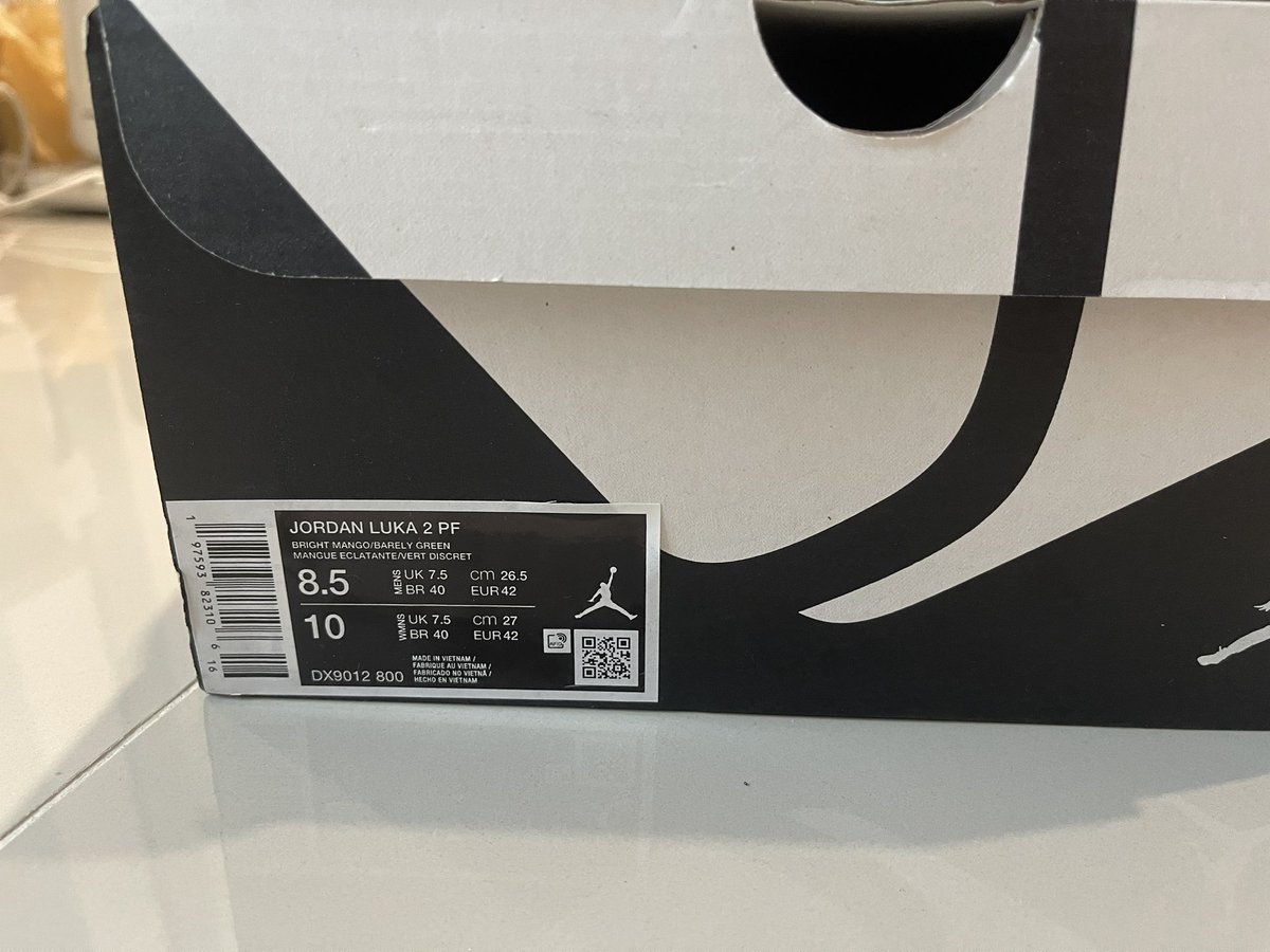 smileiscry's tweet photo. Jordan Luka 2 PF size US 8.5 พร้อมกล่อง สภาพใช้งานปกติ พื้นยังเหลือเยอะ มีรอยใช้งานตามภาพ ไม่มีขาดหรือพื้นหลุด ราคา 1390 บาท ต่อรองได้ พต.ได้นะคับ #ส่งต่อรองเท้า #สินค้ามือสอง #ส่งต่อรองเท้ามือสอง #ส่งต่อ https://t.co/Ka3mkkw8av