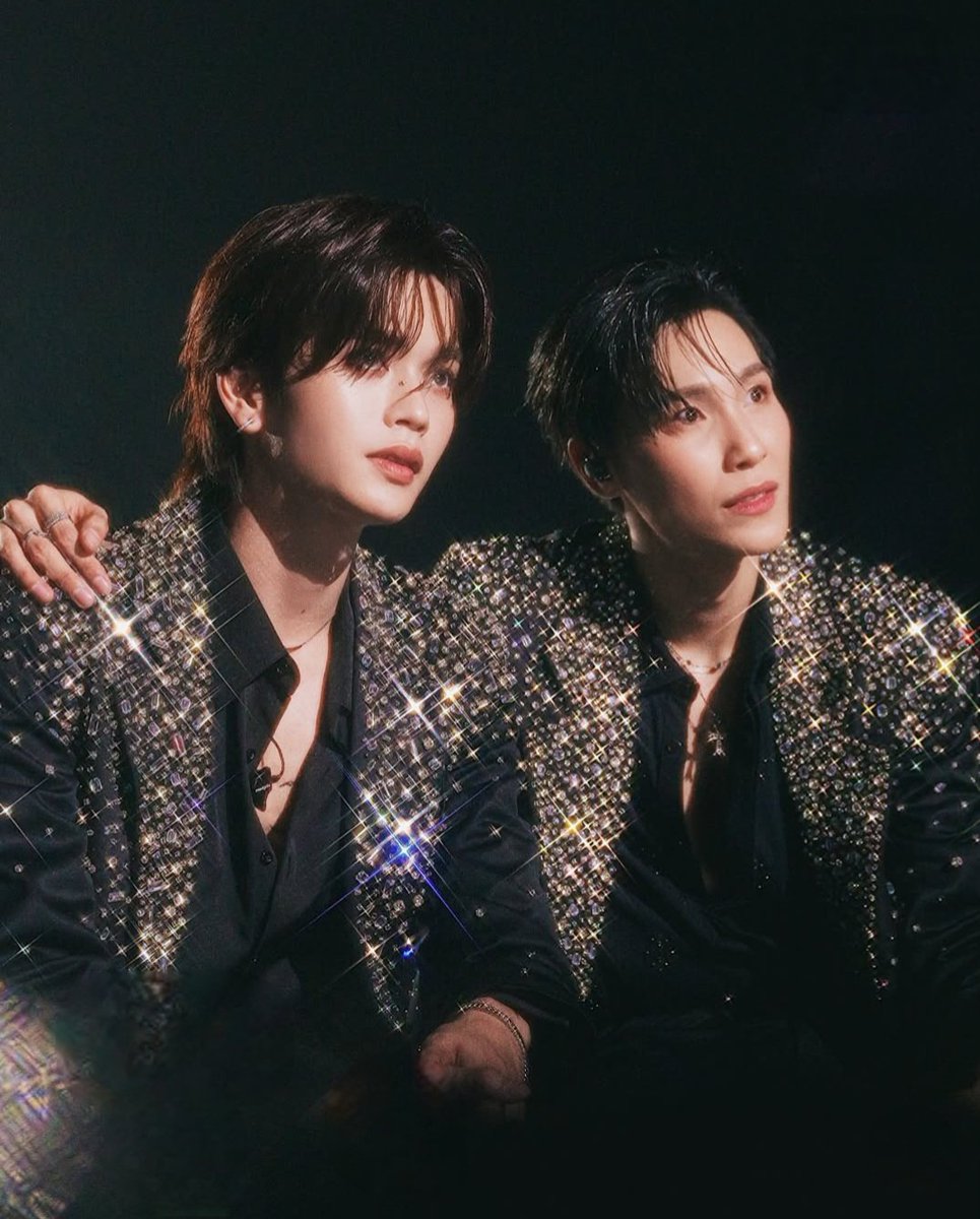 sunnietalay's tweet photo. my first love 💛💙            my late love 💜🩵

I love both so much 🩷✨️🥺

#juniormark #jimmysea https://t.co/i7kTxwxpXY