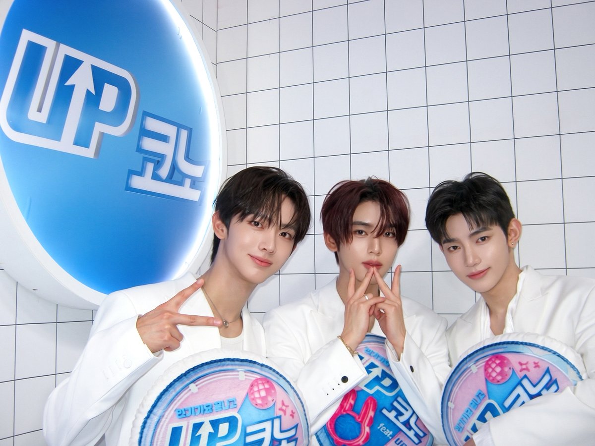 kpop_sbs's tweet photo. [𝙐𝙋𝘾𝙊𝙉𝙊·˳♪⁎˚♫] 𝘽𝙚𝙝𝙞𝙣𝙙 𝙋𝙝𝙤𝙩𝙤 📸

🎤 EP.14 | AND2BLE Release on
2026.07.23 THU 7PM (KST)

#UP코노 #업코노 #UPCONO #업비트
#앤더블 #AND2BLE @AND2BLE https://t.co/XM4iP0SdcV