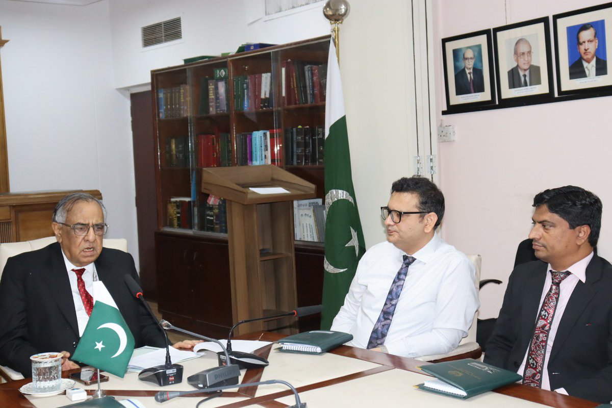 ftopakistan's tweet photo. Honourable Federal Tax Ombudsman Zafar Hijazi held an appreciation meeting with high-performing employees from the FTO Headquarters and Regional Offices, acknowledging their dedication, professionalism, and outstanding contributions to the institution.
#FTO #Recognition https://t.co/elio546lI4