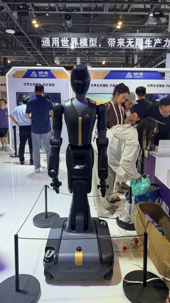 arcgrowth_'s tweet photo. At WAIC 2026, robots were everywhere.

But the most interesting change was not more impressive demos. It was seeing robots move toward solving real human problems: rescue, service, industry, and beyond.

#WAIC https://t.co/BARj387C6J