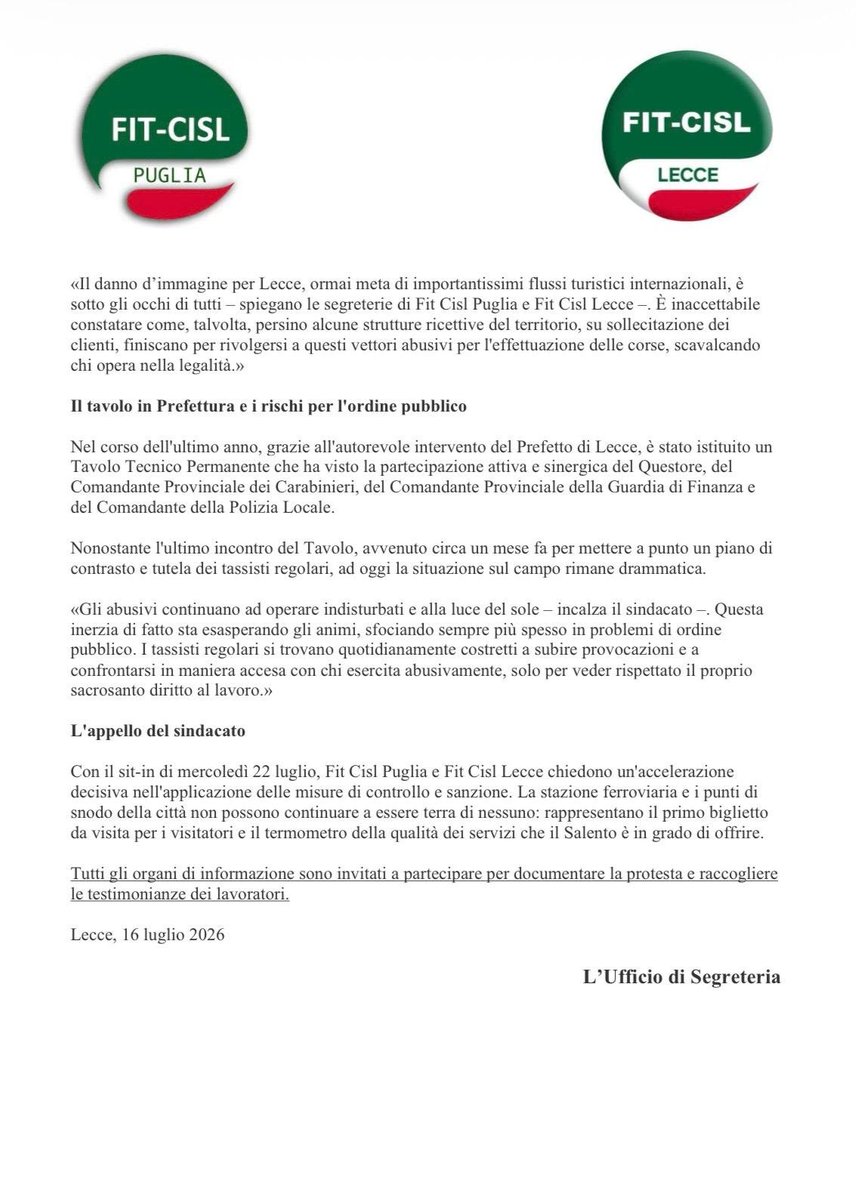 CislLecce's tweet photo. Oggi manifestiamo al fianco della ns. @Fit_Cisl_Lecce a sostegno della protesta contro gli abusivi nel trasporto pubblico non di linea in provincia di Lecce. @Fitcislpuglia Servono più controlli nei punti strategici della città a tutela dei lavoratori regolari @CislNazionale https://t.co/5hKFsOQFyi