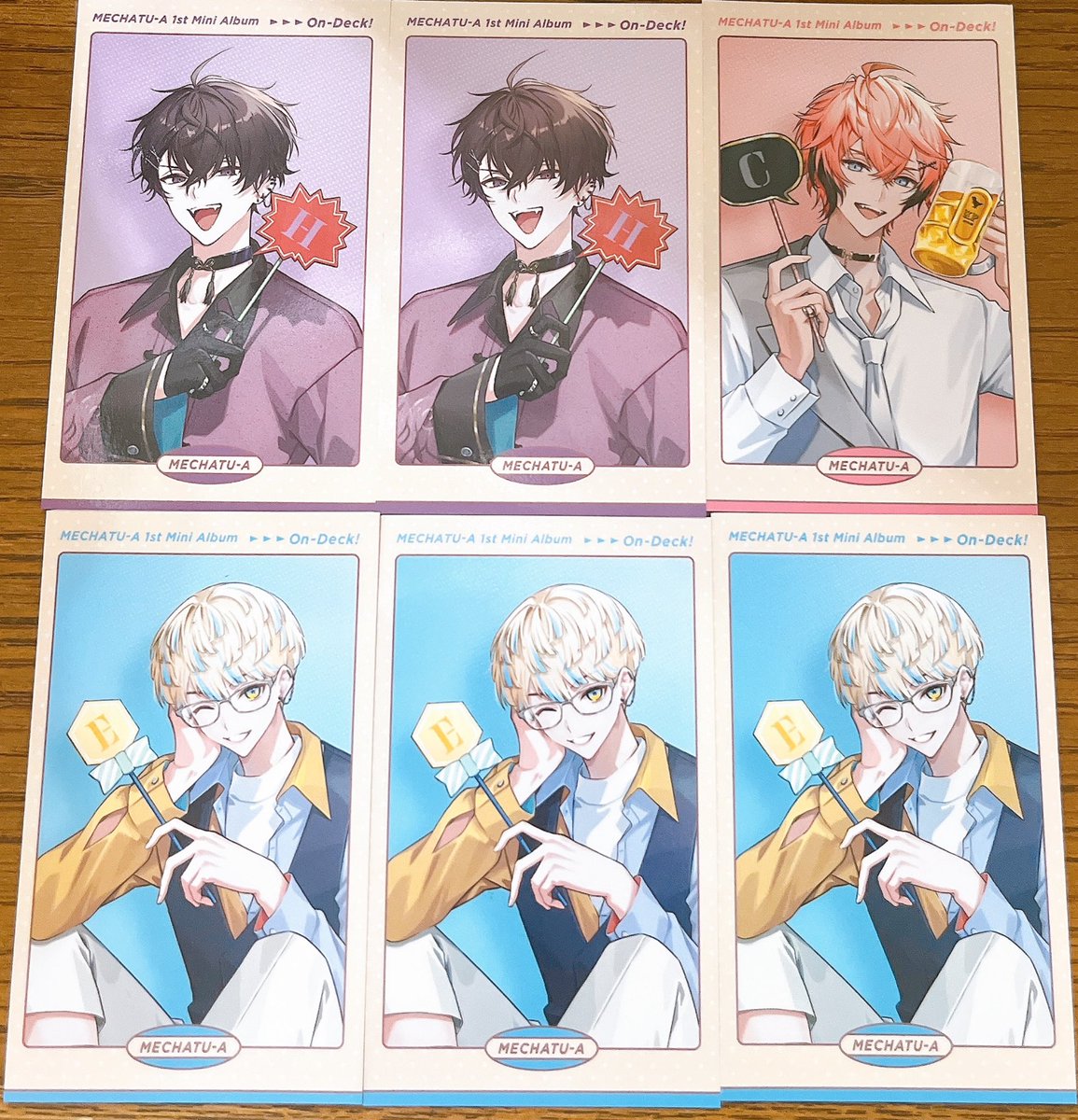 R_nase_'s tweet photo. にじさんじのめちゃつえーミニアルバムの封入特典6枚中3枚🐝🤣なんだけど笑

シリアルコード申し込む予定ないけど捨てるのは流石に気が引ける…
だれか💡とだぶり手渡し交換してくれる人いたりしないかな…🤔 https://t.co/ivVLAAQoAy