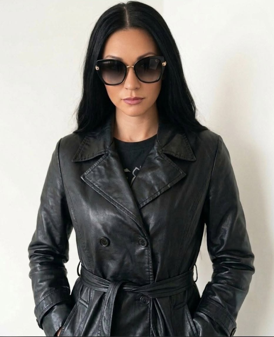 DianaOnRoad's tweet photo. "Rückkehr ist keine Umkehr. Sie ist vielmehr die Begegnung mit der Zeit!" 🖤

#Fetish #Lether #Black #Outfit #Roleplay #Worship #Mistress #Beauty #Tease #Seduction #Perfection #Charisma #Devotion #Denial #Temptation #DirtyDiana #Dedication #Selfdevelopment #Dominance https://t.co/DGK3doZivS
