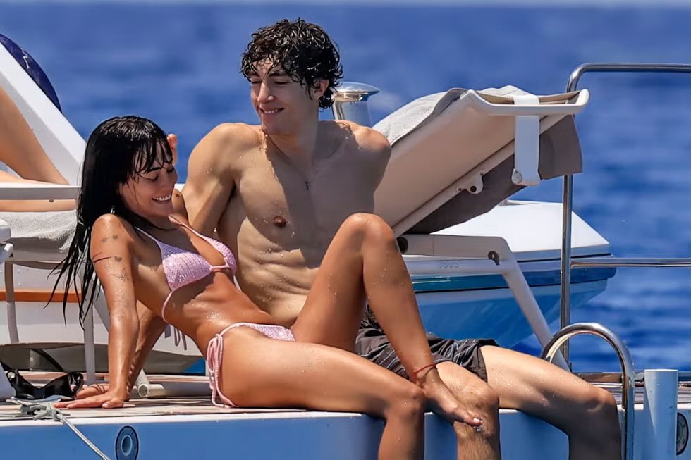 sweetlauchi's tweet photo. Lo monísimos que son Aitana y Plex, me tienen sonriéndole al móvil como una adolescente 🥹💗 https://t.co/3ZKwNv6GYg
