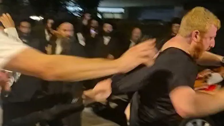 JewishLives1's tweet photo. Watch: Haredi mob assaults IDF reservist ...Follow https://t.co/zJVf2fGfuJ for more. https://t.co/KpmMt1HPfJ #WeRemember #NeverForget #JewishVoices #TruthMatters #FightAntisemitism #WeStandWithIsrael #StopJewHate #AmYisraelChai #JewishLivesMatter #EndAntisemitism #BringThemHomeNow #Israel #IsraelStrong #NeverAgain #IsraelUnderAttack #StandWithJews #EducateToEradicate #StandWithIsrael