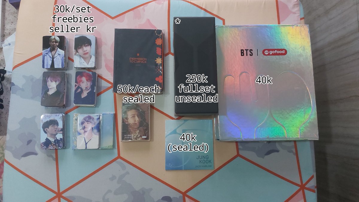 elishionx's tweet photo. wts wtb jual beli aab bts jungkook suga namjoon jin taehyung jhope jimin ready ina lightstick pc merch https://t.co/Mz5BvKGzLJ