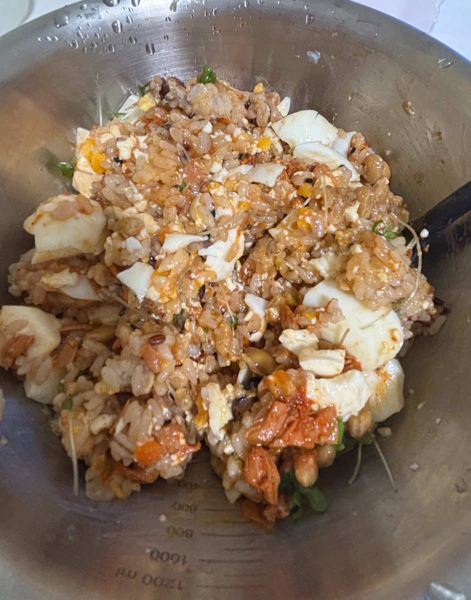 ch_men0's tweet photo. 見た目汚いからセンシティブにしておく
夜ご飯五穀米に納豆ブロッコリースプラウト豆腐コチュジャンツナお酢入れて混ぜたご飯 https://t.co/qP6nnAbXX5