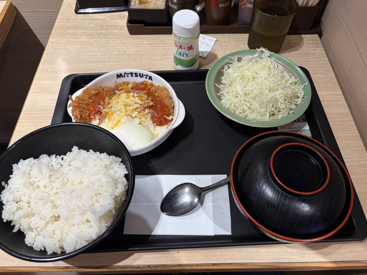 SpringAwakenin's tweet photo. 白米を求める身体からのシグナルを察知した。昨日から白米食べてないからだな。 https://t.co/2aUsW2ZpFr