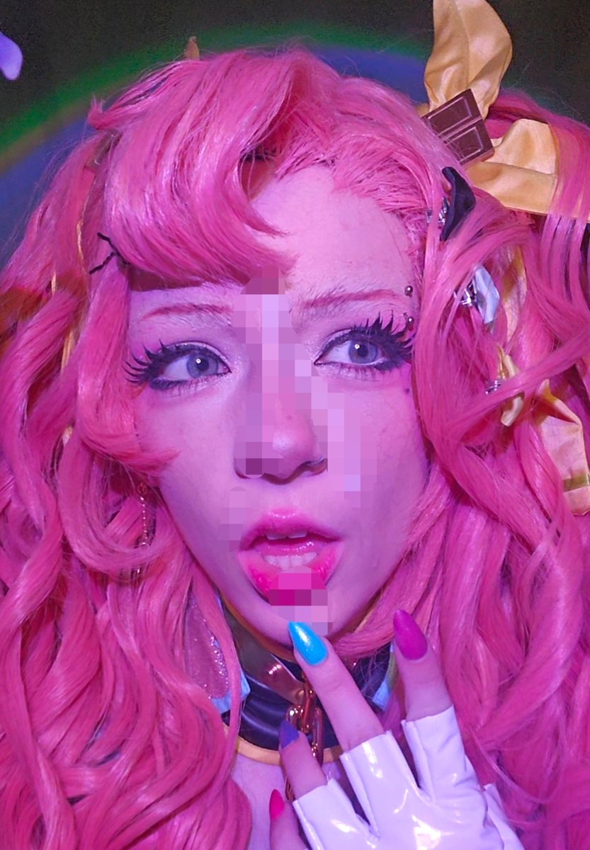 jayrpg_'s tweet photo. got just a tiny teensy bit messy in nicole cosplay o _ O https://t.co/MoOKZlVYB5