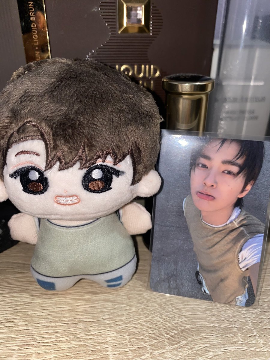 shuaamor's tweet photo. ୨ৎ WTS Keonho pc &amp; doll  ˆ꒳ˆ
୨ৎ RM30 include wm postage ! 
୨ৎ feel free to open sharing ><
୨ৎ no rush postage •́ ‿ •̀
#pasarcortis #pasarcortismy https://t.co/JDZJ9tVZZ7