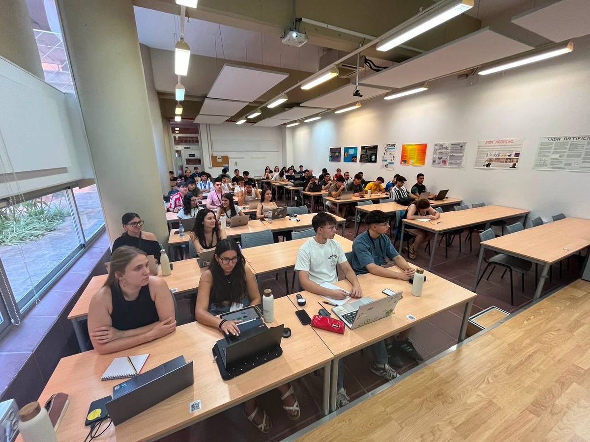 InformaticaUMA's tweet photo. 🛡️ ¡Finaliza con éxito la 2.ª edición del Cyber Bootcamp Málaga 2026 en la @informaticaUMA!

Organizado por  NICS Lab y financiado por @Googleorg, 100 estudiantes de toda España se han formado en ciberseguridad con beca 100% completa. 💻⚡

La @InfoUMA referente en formación💪 https://t.co/aXIhlA01oZ