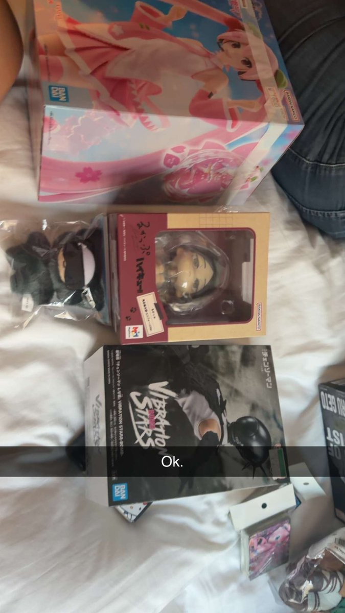 sticknpocky's tweet photo. todays japan haul hehehe going out for drinks in a bit ^_^ https://t.co/E8B2QvCnuq