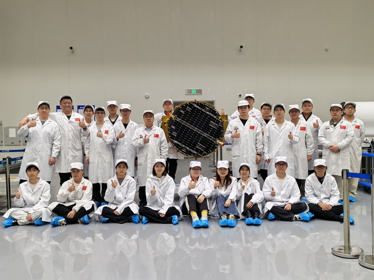 HIT_1920's tweet photo. 🛰️LILACSAT-3 is in orbit! 

Developed by #HIT's Lilac #Student Micro-Satellite Team, the satellite was launched this morning aboard the Gravity-1 Y4 #rocket. That's the 46th #satellite for HIT – and the team's fourth so far. https://t.co/dAinMfFXdh