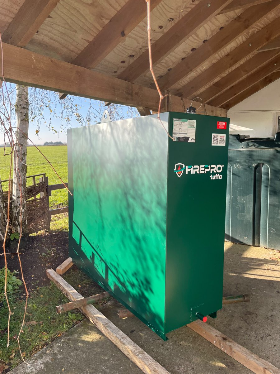 TuffaTanks's tweet photo. "Seeing how our engineering performs in real-world conditions helps us continuously refine products that work for installers." https://t.co/uNpWzjO2Ej
Tuffa Sales Rep Marc recently joined TankChange Ltd, for a hands-on domestic oil tank replacement in East Anglia #HeatingOil https://t.co/4aAsfIT5jz