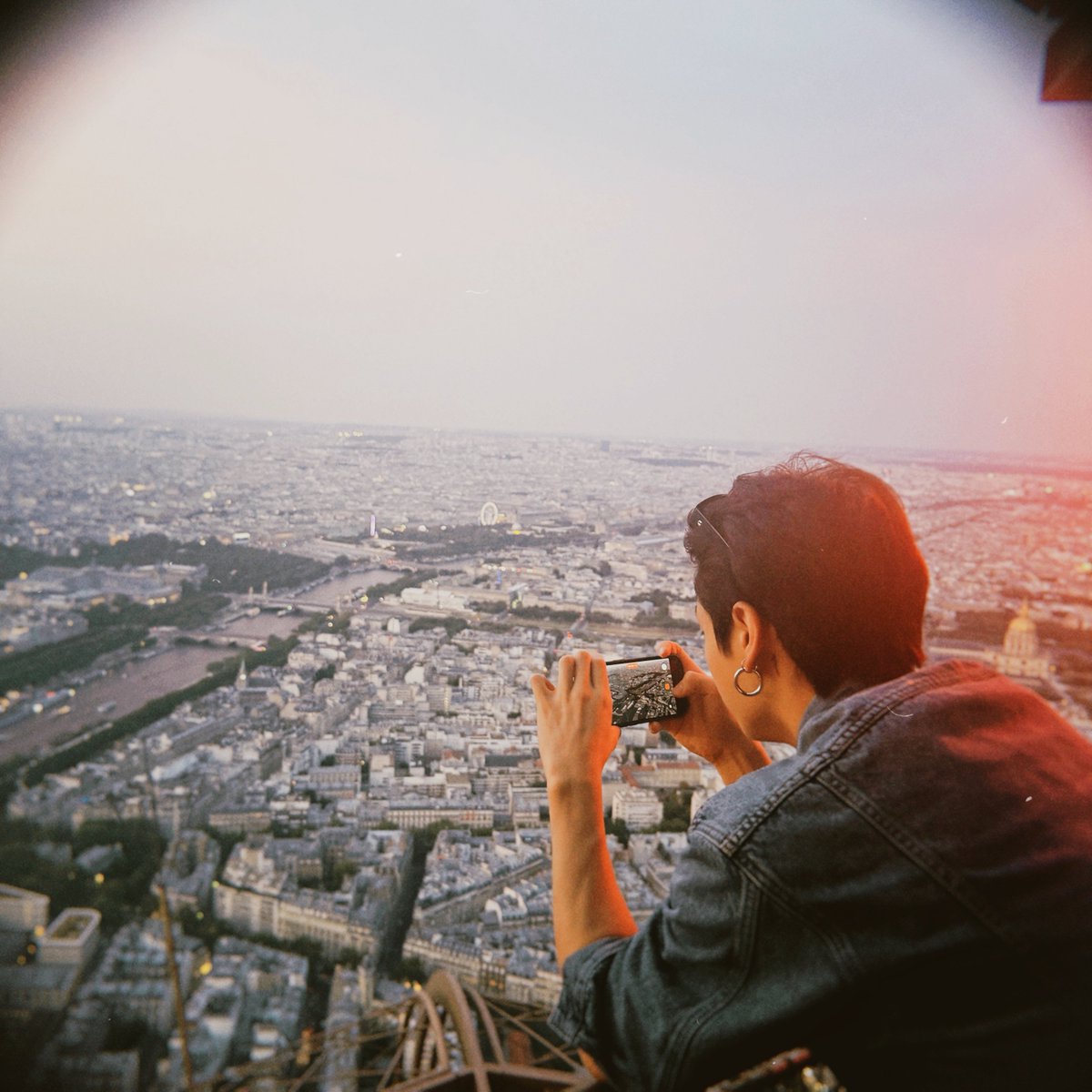 Taekoomania's tweet photo. TAEHYUNG CAME WITH JUNGKOOK PICTURES IN HIS PARIS PHOTO DUMP https://t.co/HJhU0bST3i