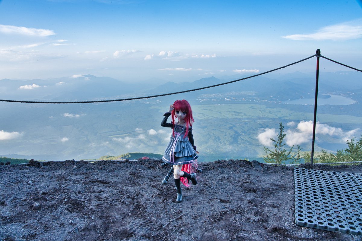Toiro32's tweet photo. 紗凪との富士山登山の思い出
7合目からの景色です(*´ω｀)
紗凪と景色を楽しみました https://t.co/yngL2TbPFA