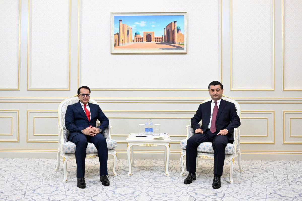 FM_Saidov's tweet photo. Received the copies of the credentials of H.E. Muhammad @AmbMudassir Tipu, the newly appointed Ambassador Extraordinary and Plenipotentiary of the Islamic Republic of Pakistan to the Republic of Uzbekistan.

During the meeting, we held detailed discussions on further strengthening the strategic partnership between Uzbekistan and Pakistan, as well as ensuring the consistent implementation of the agreements reached at the highest level.

Identified the expansion of trade, economic and investment cooperation, the activation of mechanisms under the Strategic Partnership Council, the increase of bilateral trade, and the development of interregional ties as key priorities.

Wished Mr. Ambassador every success in his diplomatic mission in Uzbekistan and reaffirmed our readiness to work closely and effectively together to further enrich our bilateral relations with new substance.

***

Pokiston Islom Respublikasining Oʻzbekistondagi Favqulodda va Muxtor Elchisi etib tayinlangan Muhammad Mudassir Tipu janoblaridan ishonch yorliqlari nusxalarini qabul qildik.

Uchrashuvda Oʻzbekiston va Pokiston oʻrtasidagi strategik sheriklik munosabatlarini yanada mustahkamlash hamda oliy darajada erishilgan kelishuvlarni izchil amalga oshirish masalalarini batafsil muhokama qildik.

Savdo-iqtisodiy va investitsiyaviy hamkorlikni kengaytirish, Strategik hamkorlik kengashi doirasidagi mexanizmlarni faollashtirish, oʻzaro savdo hajmini oshirish hamda hududlararo aloqalarni rivojlantirishni ustuvor vazifalar sifatida qayd etdik.

Elchi janoblariga mamlakatimizdagi diplomatik faoliyatida muvaffaqiyat tilab, oʻzaro munosabatlarni yangi mazmun bilan boyitish yoʻlida yaqin va samarali hamkorlik qilishga tayyor ekanimizni bildirdik.