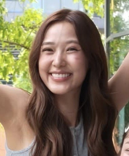 Wolyenn tweet picture