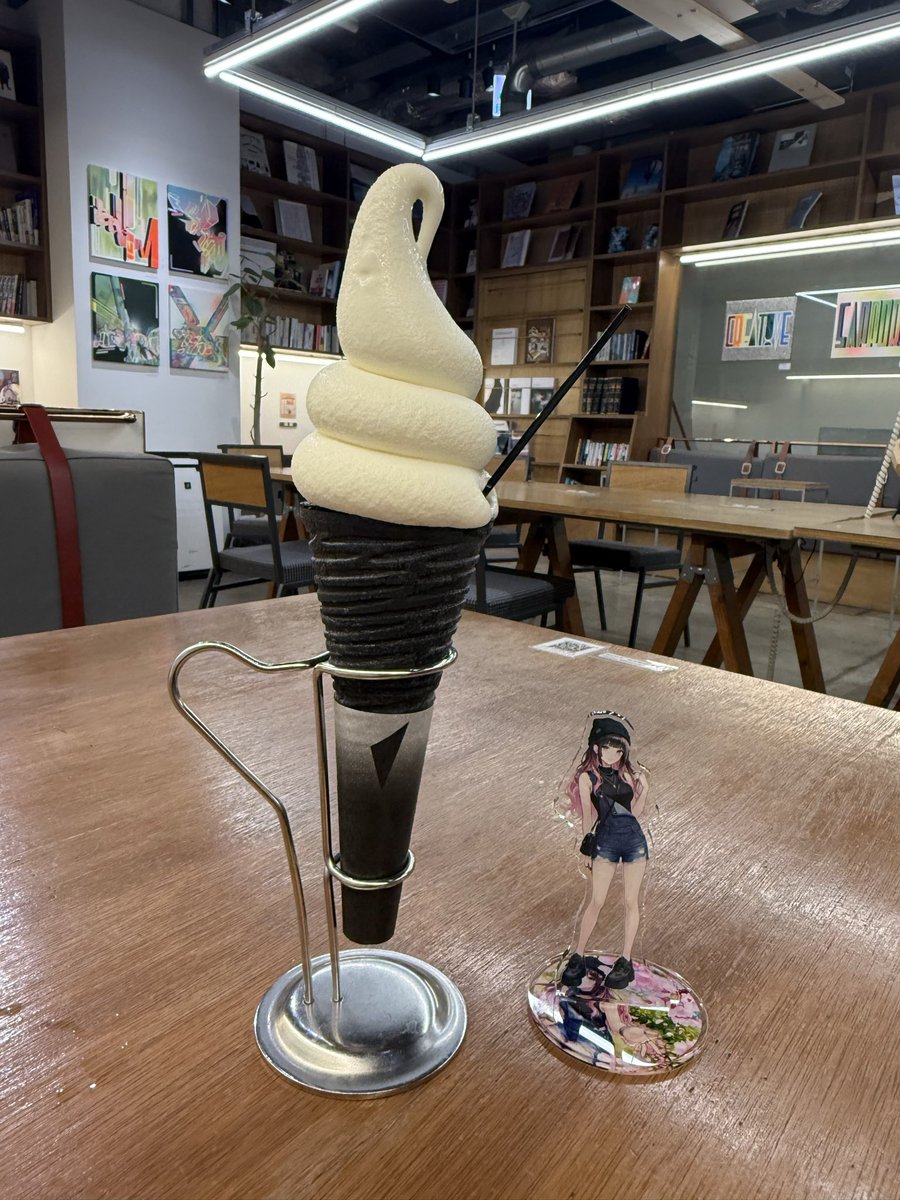 TypeRaito's tweet photo. ・円山　嬉
　塩チャーシュー大盛り
　食後メニューのおじや
・マルミコーヒースタンド
　コーヒーソフト
・灯台コーヒー
　森高牧場ソフトクリーム
　
暑い日が続くので
特にソフトクリームが美味しい時期ですが食べ過ぎには注意して下さい(おま言うꉂ🤣w𐤔 https://t.co/Pfj3IDKaUG