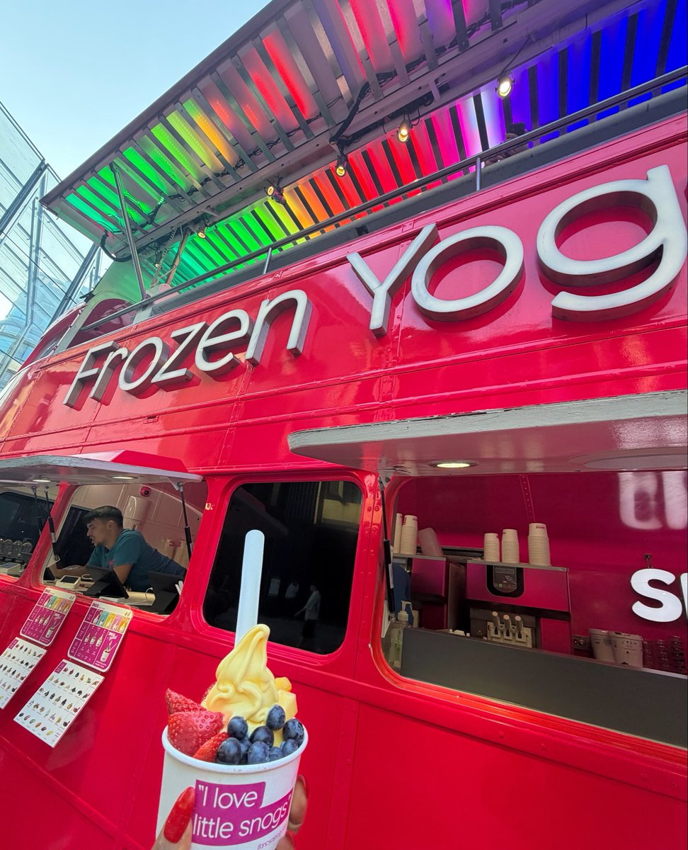 tosinolaseinde's tweet photo. Best frozen yoghurt 😍 https://t.co/BzNyoZpMaj