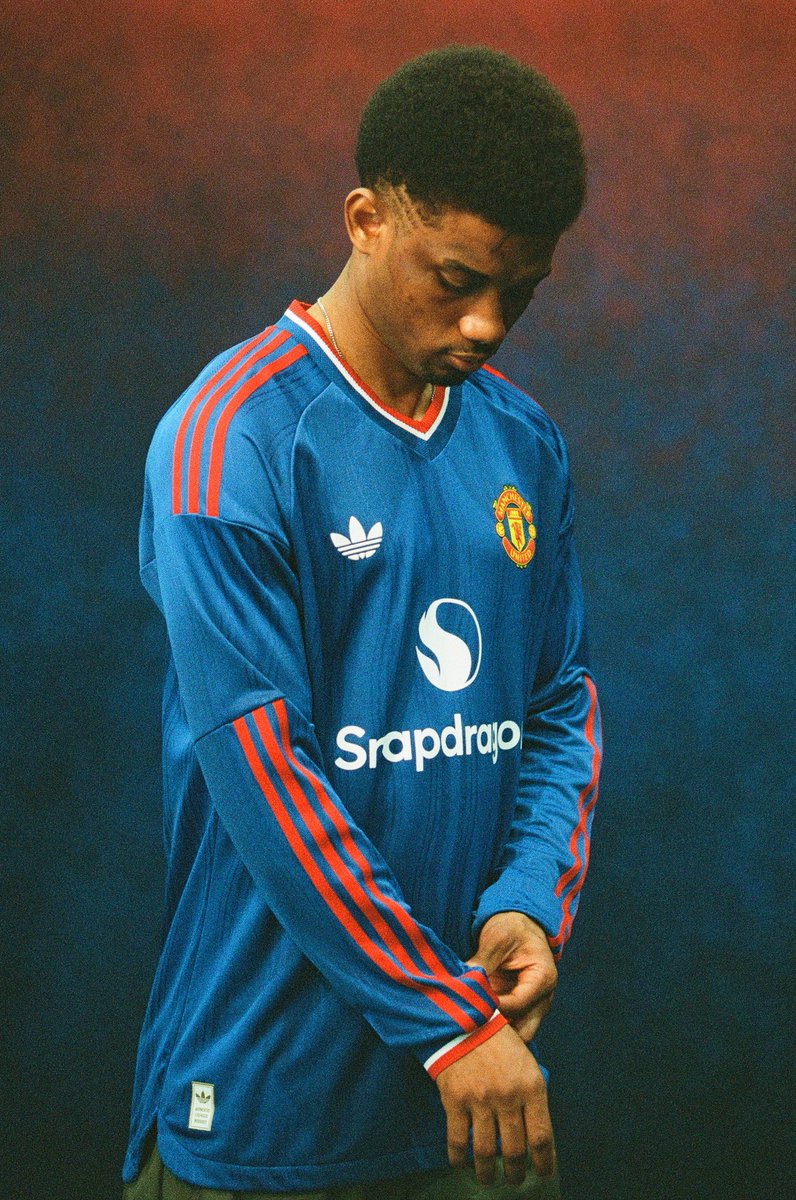 expiredfilmclub's tweet photo. New @ManUtd away kit, shot on 35mm film for @adidasUK 🎞️ https://t.co/PIAr2VyhdD