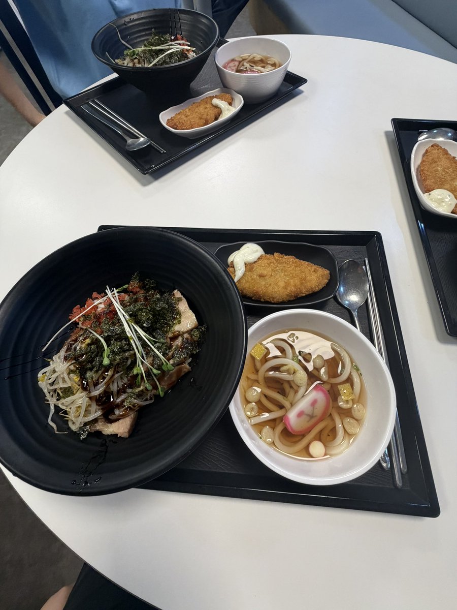 imsxso's tweet photo. 제 저녁입니다
다들 맛있는 거 드세요!! https://t.co/Yd9GTFmUk6