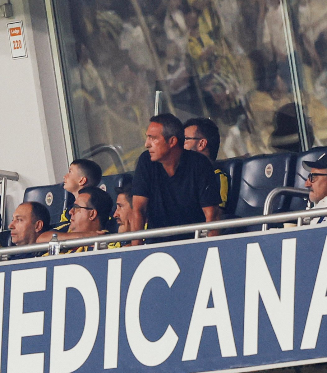 Jack19075094's tweet photo. Pazara kadar değil mezara kadar Fenerbahçeli #AliKoç #Fenerbahçe https://t.co/XcoLaQLQTD