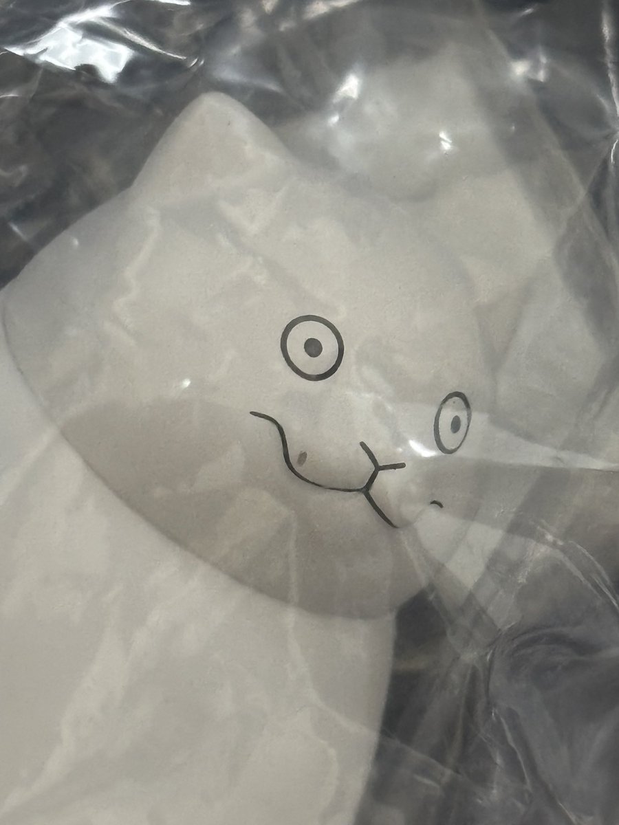 mokeko's tweet photo. ようやく見つけたのにお顔に不具合が😭
 #黒山キャシーラム  #ケンエレ  #kenelephant https://t.co/QPUt4bcJL0