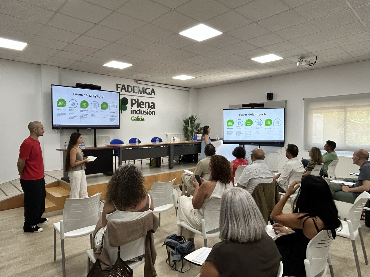 Aedigal_'s tweet photo. Queremos agradecer especialmente as achegas de Marta Rey, directora da Cátedra Inditex de Sostibilidade, así como de Alejandro Fernández, Sara García e Sara González, especialistas en sostibilidade e innovación social, por compartir os seus coñecementos e experiencias. https://t.co/kKpDDSda8w