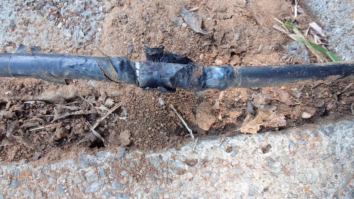 PVAPaint's tweet photo. @CityPowerJhb CPWEB5083451 we are chasing 28 hours of zero electricity, any assistance would be appreciated. Here's what's happening after City Power techs last "fixed" the line.. Asked them to bury the cables, yeah they were not interested. https://t.co/mpW6XLtzFd