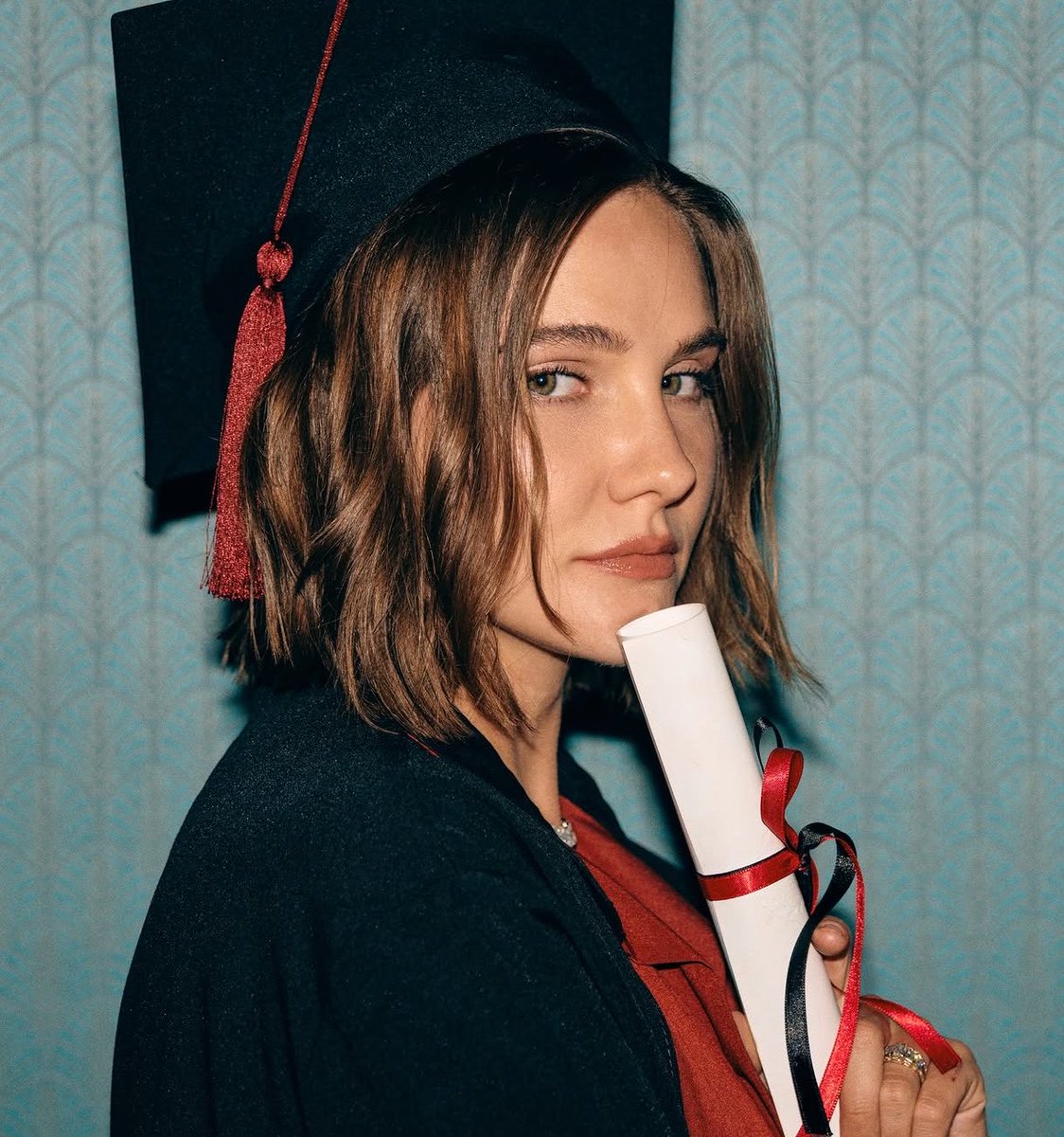 AliDemettin's tweet photo. 📌Photos from Alina’s graduated from the Faculty of Radio and Television at Istanbul Bilgi University https://t.co/TfnMQHBQlG