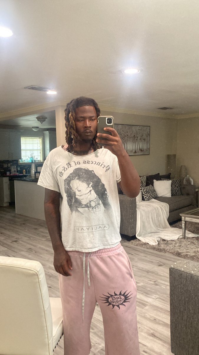 fly4lyfe__'s tweet photo. https://t.co/zSzbPPsslc