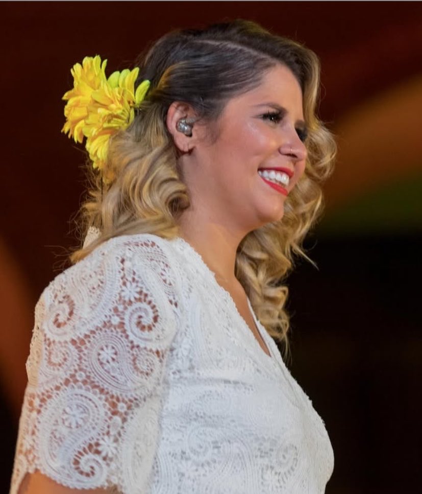 hospicio_mem's tweet photo. Feliz aniversário loirão!! Te amamos eternamente 👑❤️ 

#mariliaday #MaríliaMendonça #maiaraemaraisa https://t.co/SlQEfITCLv