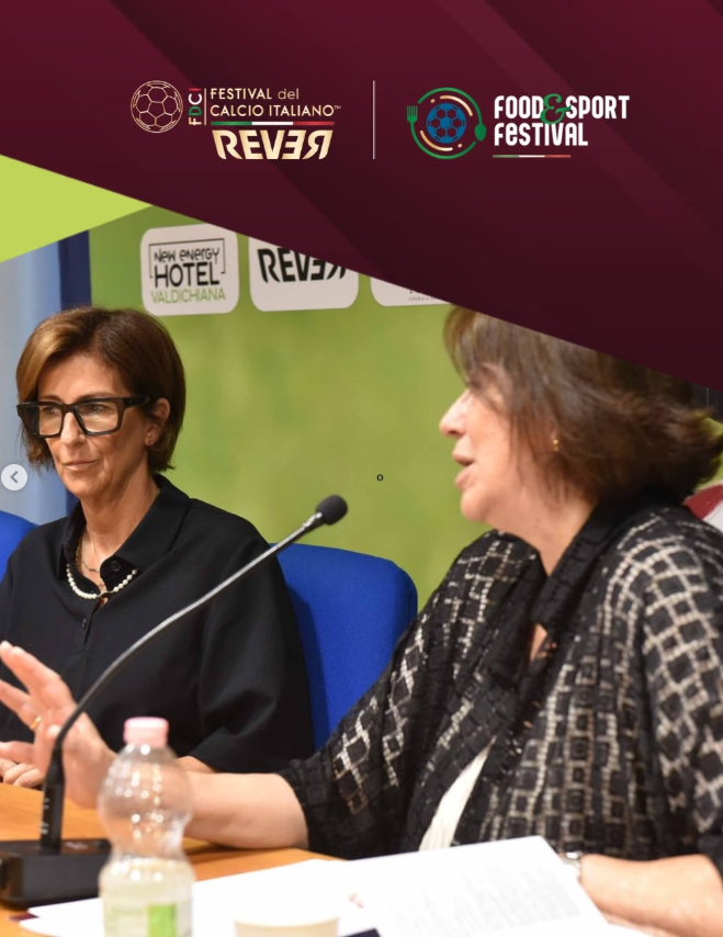 FestivalCalcio's tweet photo. Il Festival del Calcio Italiano presenta il secondo giorno del secondo appuntamento: Food &amp; Sport Festival.

Si è svolto il 🎙️Talk B – “Sicurezza alimentare: definizione e rischi”.

#FestivalDelCalcioItaliano #FoodeSportFestival #GranGalàDelCalcio #Sport #Calcio https://t.co/07T6GIlKO1
