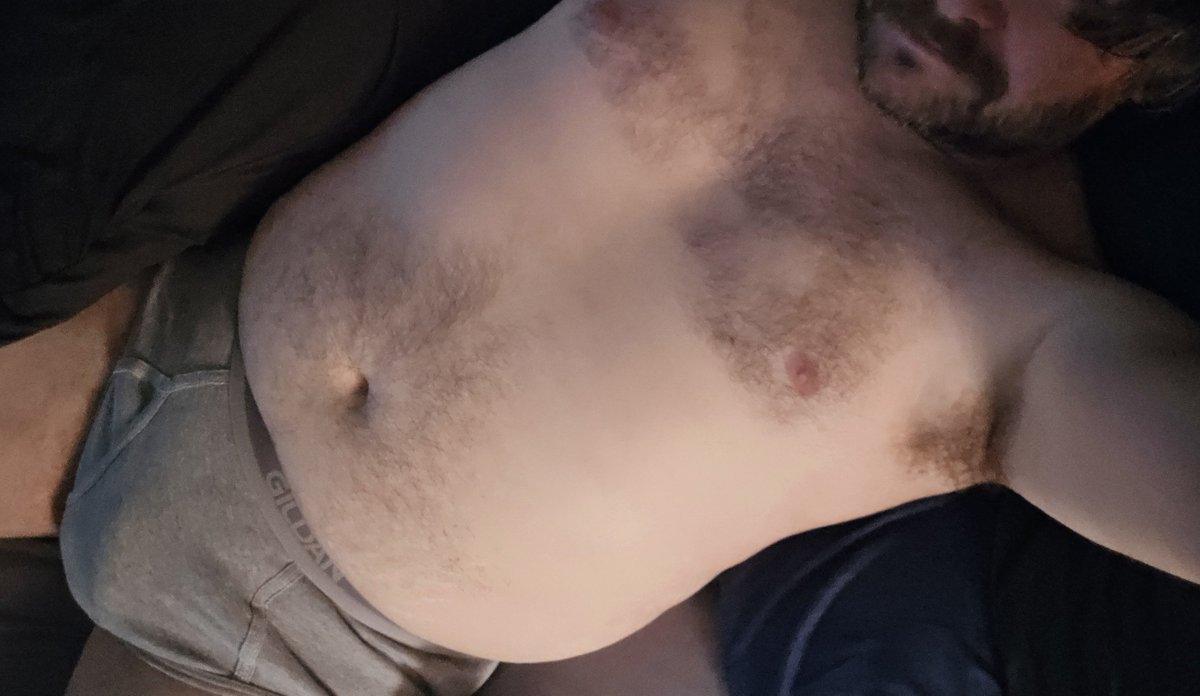 StSky507's tweet photo. Are you a man with tig ol' bitty's? Them we want you!#mlm #pecs #bears https://t.co/jnfIWYjaSG