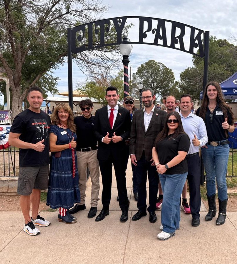RealScott31's tweet photo. THE POLLS ARE OPEN🚨

Arizona, get out &amp; vote today! 

▪️Alex Kolodin for SOS
▪️Warren Petersen for AG 
▪️Andy Biggs for Governor
▪️Elijah Norton for Treasurer

⏰ 6 a.m. - 7 p.m.

🗓️ Tuesday, July 21st

@RealScott31 https://t.co/WZuKn3VCPy