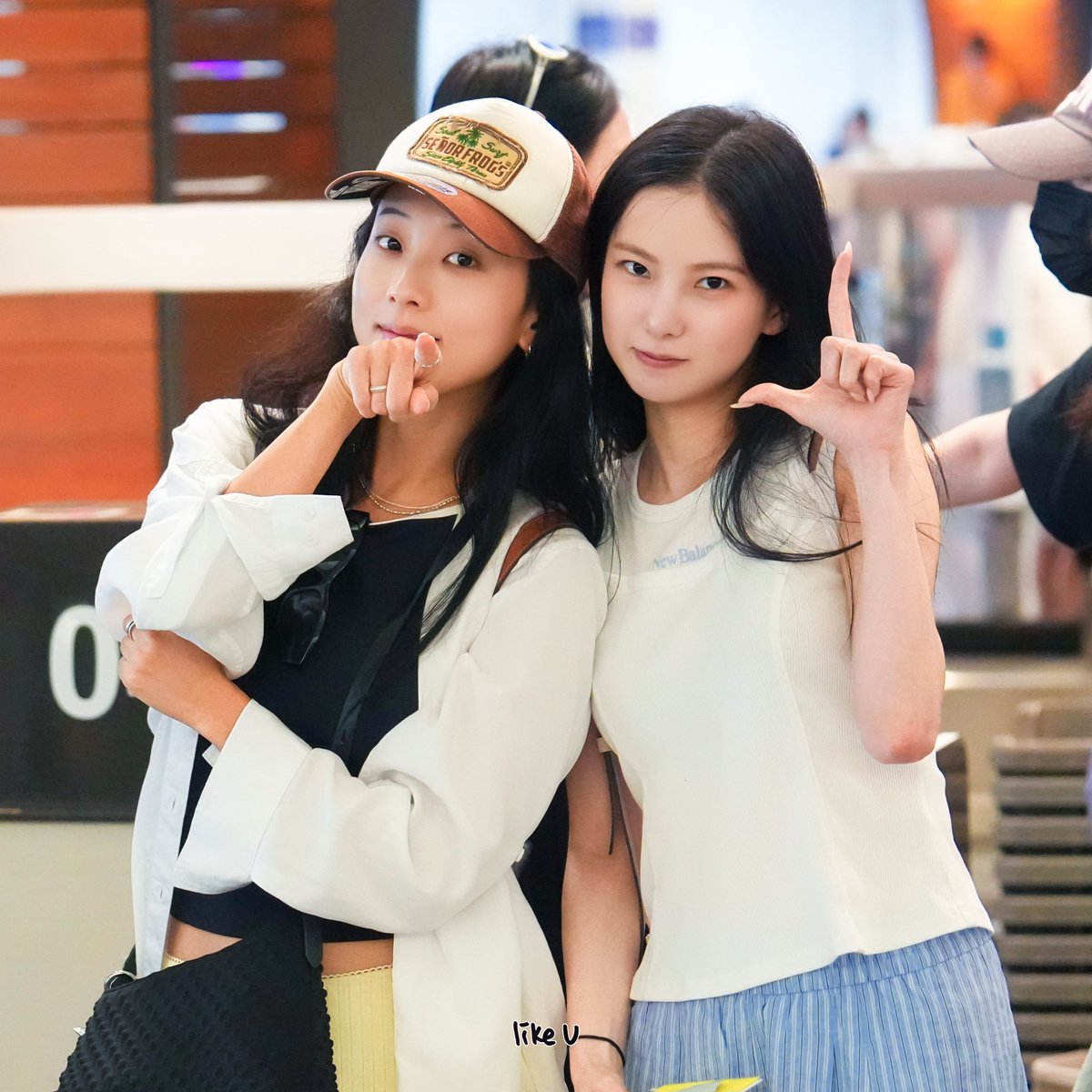 like_u_tokki's tweet photo. 260720 

🐰👆🐵👉💕💕

#CLC #최유진 #장승연
#Kep1er #ユジン
#케플러 #유진 #YUJIN https://t.co/RntuQYsl2J