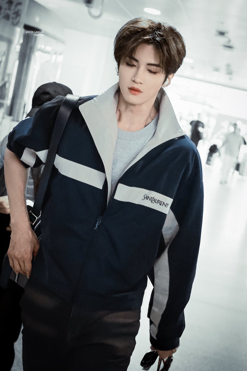 yanan_de_ayi's tweet photo. 𝟐𝟔𝟎𝟕𝟐𝟐  ✈️✈️✈️

 by WhiteCamellia·闫桉 4p https://t.co/8CQKwp1R05