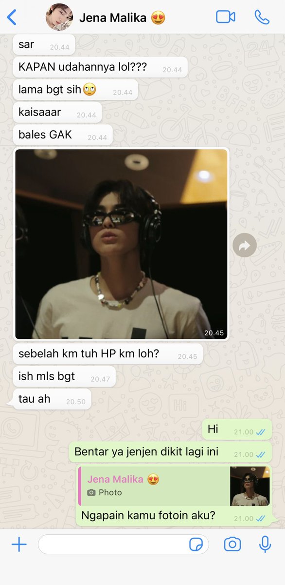 jjuhoouism's tweet photo. keonhoon, ikut pacar latihan tapi rewel rewel rewel. https://t.co/f30Gl9Mu5j