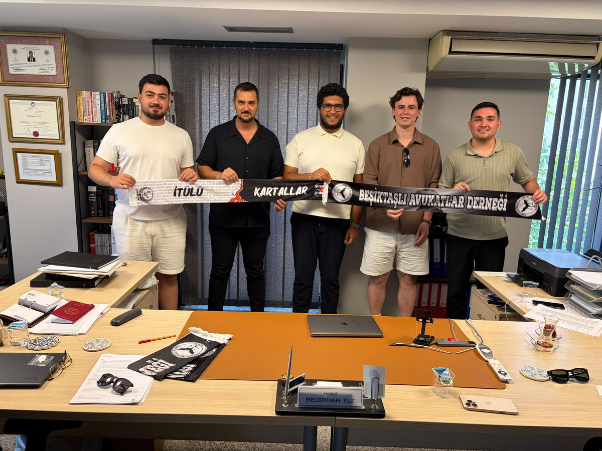 itulukartallard's tweet photo. Bugün, Beşiktaşlı Avukatlar Derneği (BESAVDER) ile bir araya gelerek dernek tüzüğümüz ve kurumsal işleyişimiz için gerekli resmi evraklar üzerine oldukça verimli ve bilgilendirici bir toplantı gerçekleştirdik.
İTÜLÜ Kartallar olarak, topluluğumuzun hukuki zeminini ve kurumsal yapısını güçlendirme yolculuğumuzda bizlere değerli tecrübelerini aktaran, nazik misafirperverlikleriyle bizleri ağırlayan BESAVDER ailesine teşekkür ederiz. 🦅⚖️
